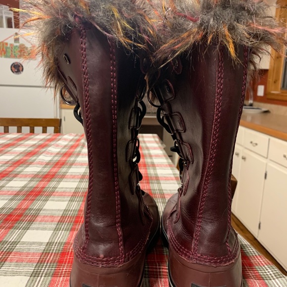 Sorel Joan of Artic Wine Boots rainbow faux fur - Picture 2 of 13